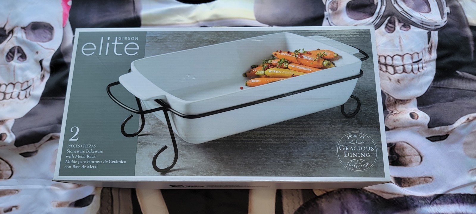 Gibson elite two pieces stoneware bakewear with metal rack