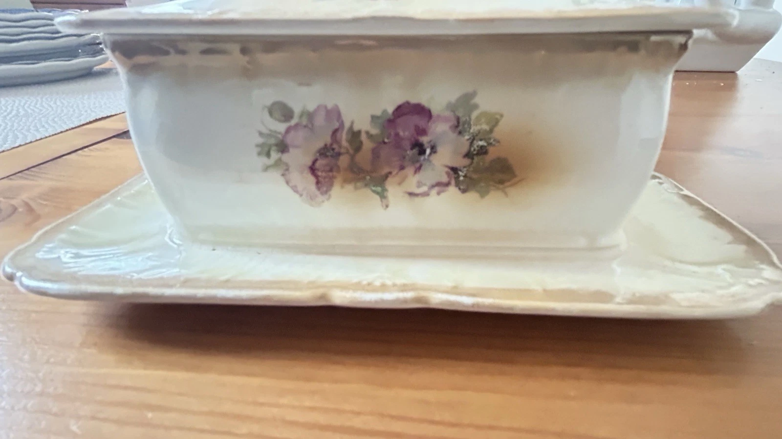 Antique Franz Anton Mehlem Bonn Porcelain Butter Dish, Germany, circa 1900.