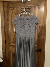 La Femme Platinum Lace Mother of the Bride Dress Size 16 Regular Style 21627