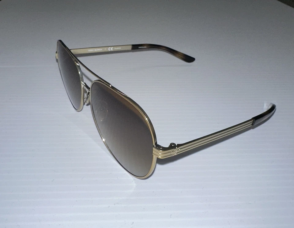 Gafas de sol Tory Burch Aviator TY6078 59 metal dorado Foto 2 de 4