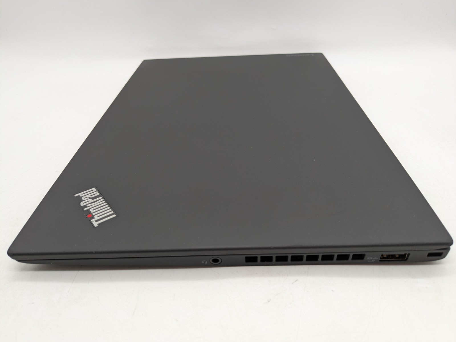 Lenovo ThinkPad X1 Carbon 5th Gen, 14-Inch Laptop, with Intel Core i7 7th Gen., Windows 10 Pro