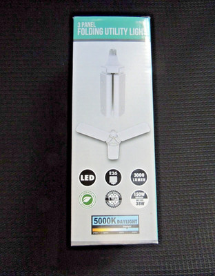 3 Panel Folding Utility Light LED E26 3000 Lumen 150W - Uses 38W 5000k Daylight