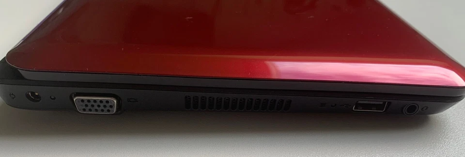 Netbook HP Mini 110 rosso 10 pollici - HDD da 128 GB - Windows 7 l 2 GB di RAM con custodia - Immagine 3 di 4