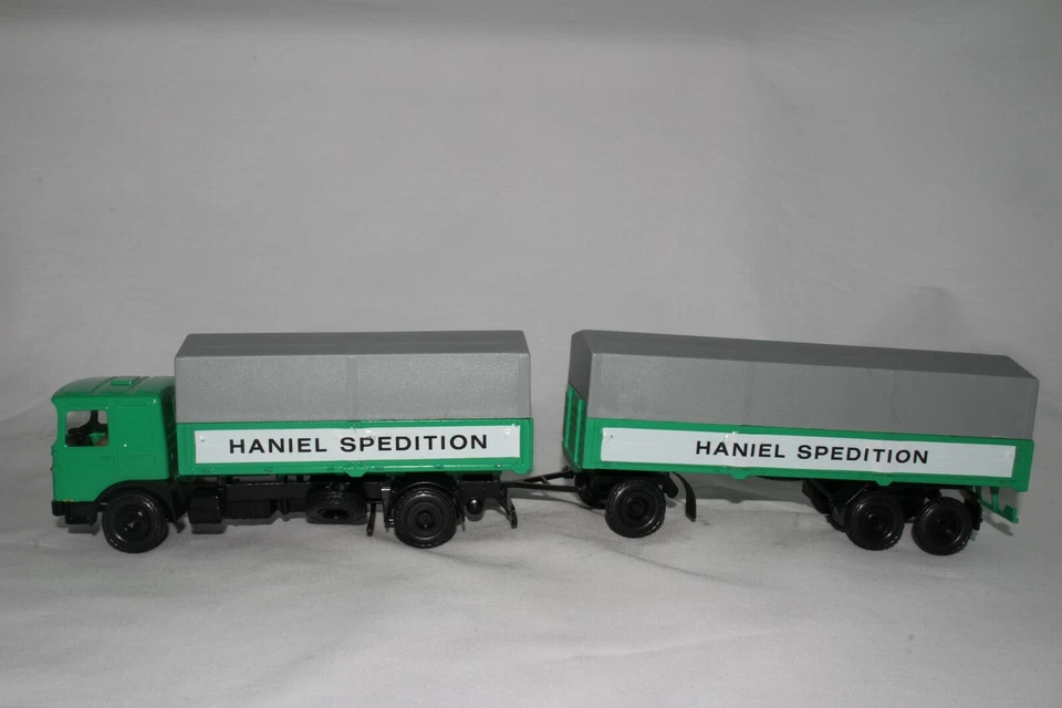 Conrad 模型,MAN 货运卡车带拖车,盒装精美 1/50 比例 — 第 4/4 张图片