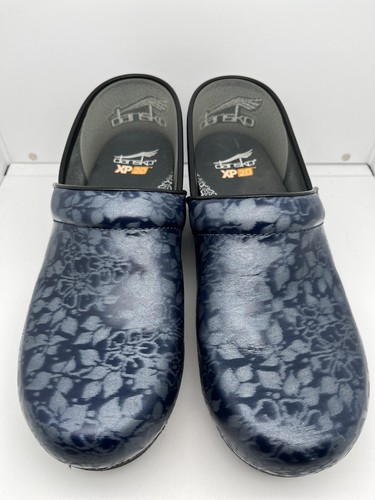 pretty nursing shoes