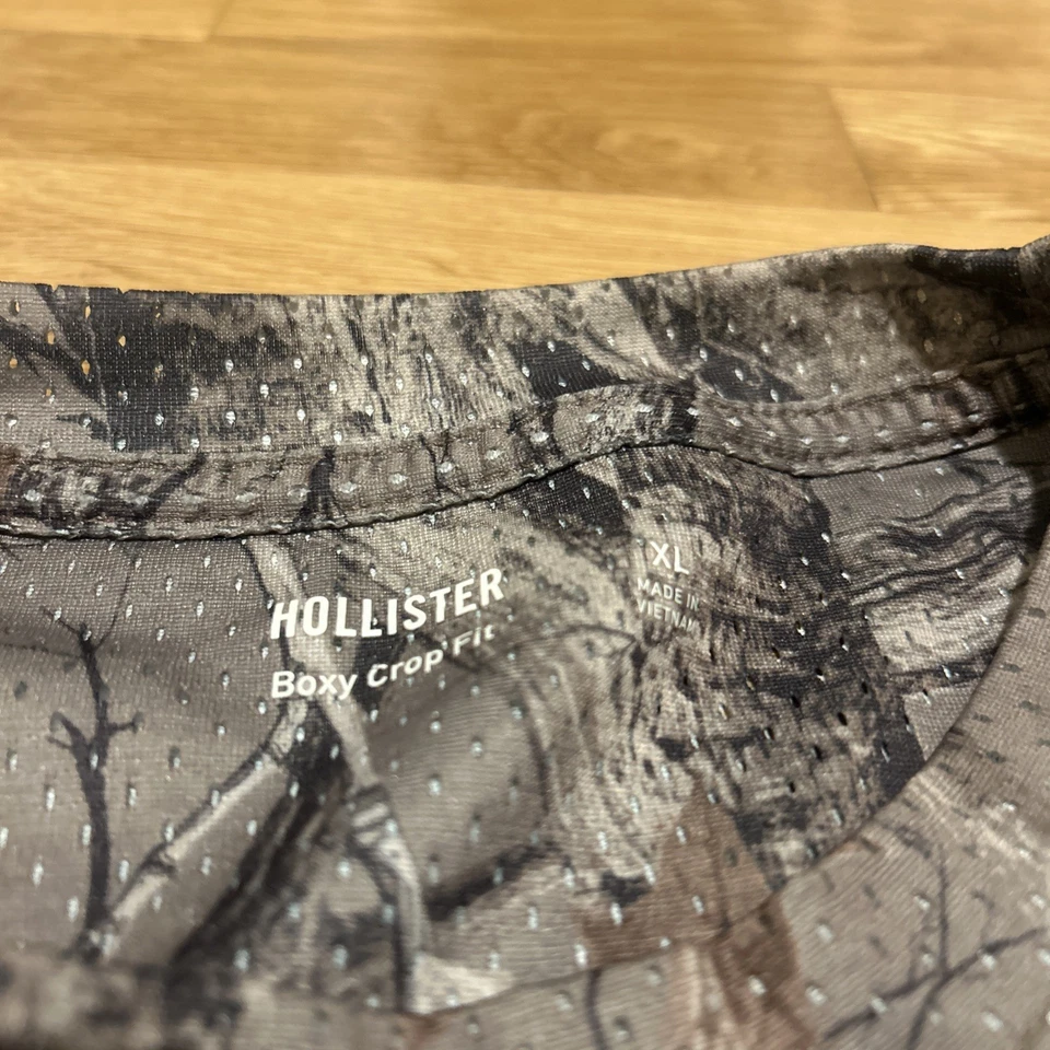 Camiseta Hollister Dodge Hellcat Boxy Crop Fit Camuflagem Tamanho XL - Imagem 3 de 3