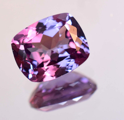 6,90 Ct Natürlicher Farbwechsel Saphir Cushion Loupe Clean Zertifiziert (AGSL)