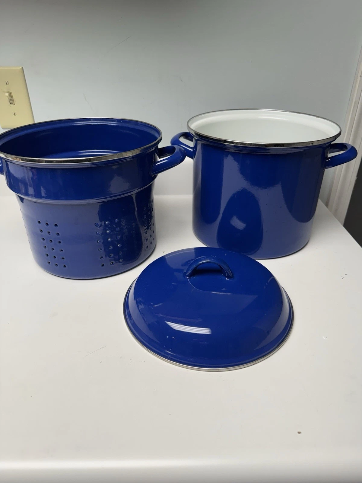 Cobalt Porcelain Enamel on Steel Stockpot, Strainer, Steamer-6 Quart
Opens in a new window or tab