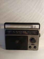 Vintage RadioShack Am/Fm Portable Radio Cat No. 12-639 Cat No. 12-639A Details