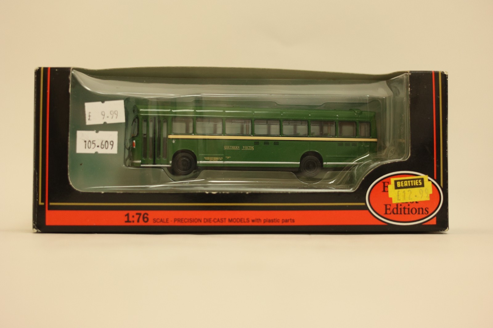 EFE 25103 Bristol Rell Southern Vectis 1:76 scale. Boxed very good+