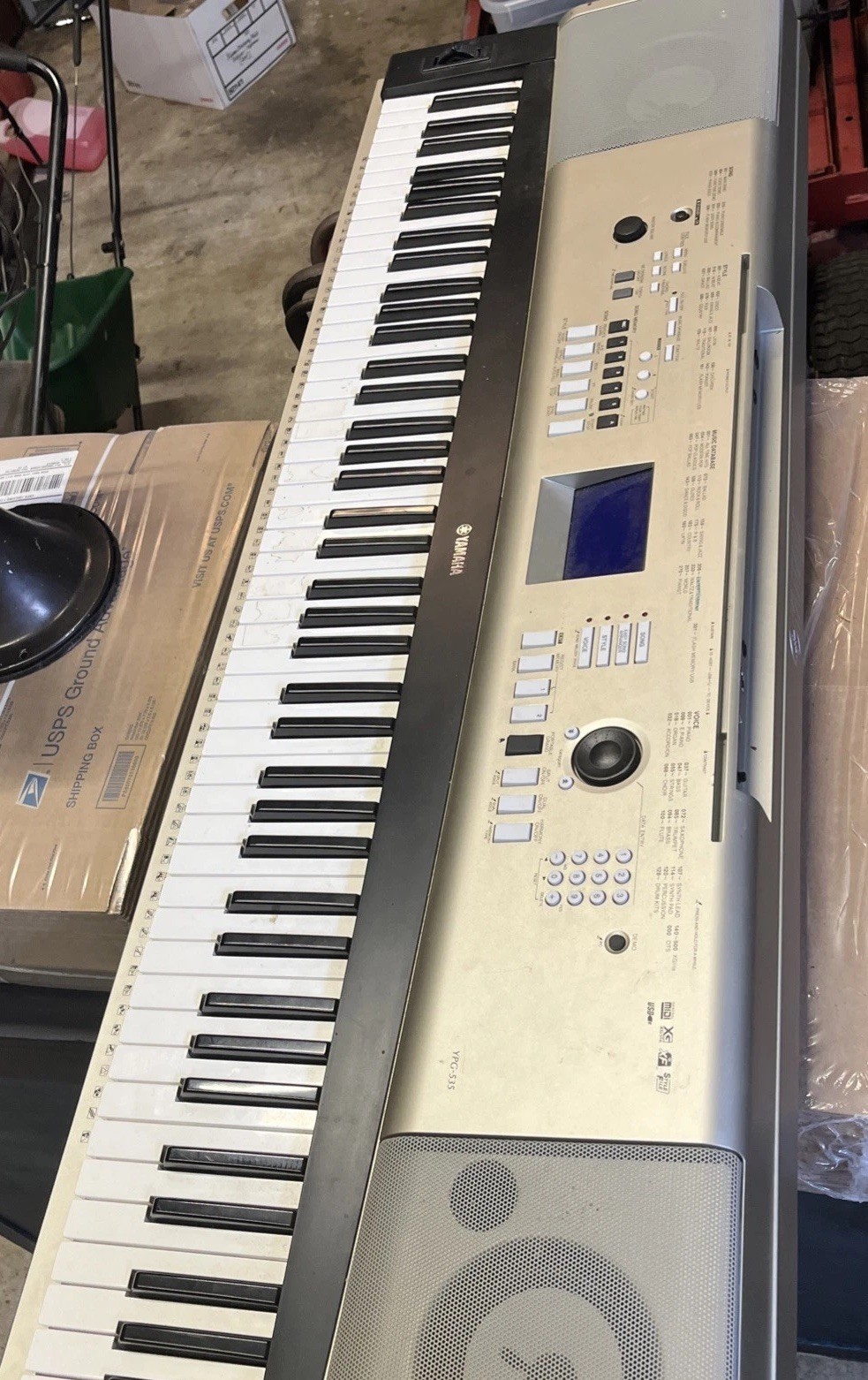 Silver Speakers Lcd Display