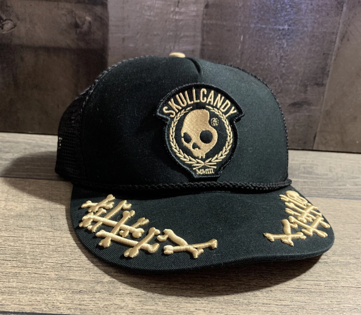 Skullcandy mesh snapback rocker Trucker Style Skull Patch