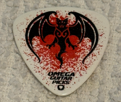 HOLLYWOOD VAMPIRES CHRIS WYSE GUITAR PICK TOUR STAGE BLOOD