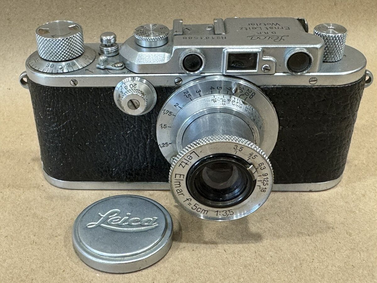 Leica IIIa 1935 SM Camera w/ matching 50mm 5cm Leitz Elmar Leica IIIa 1935 SM Camera w/ matching 50mm 5cm Leitz Elmar