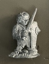Vintage Grenadier 1980s 25mm Dragon Lords Fantasy #2002 ? Halfling ? !