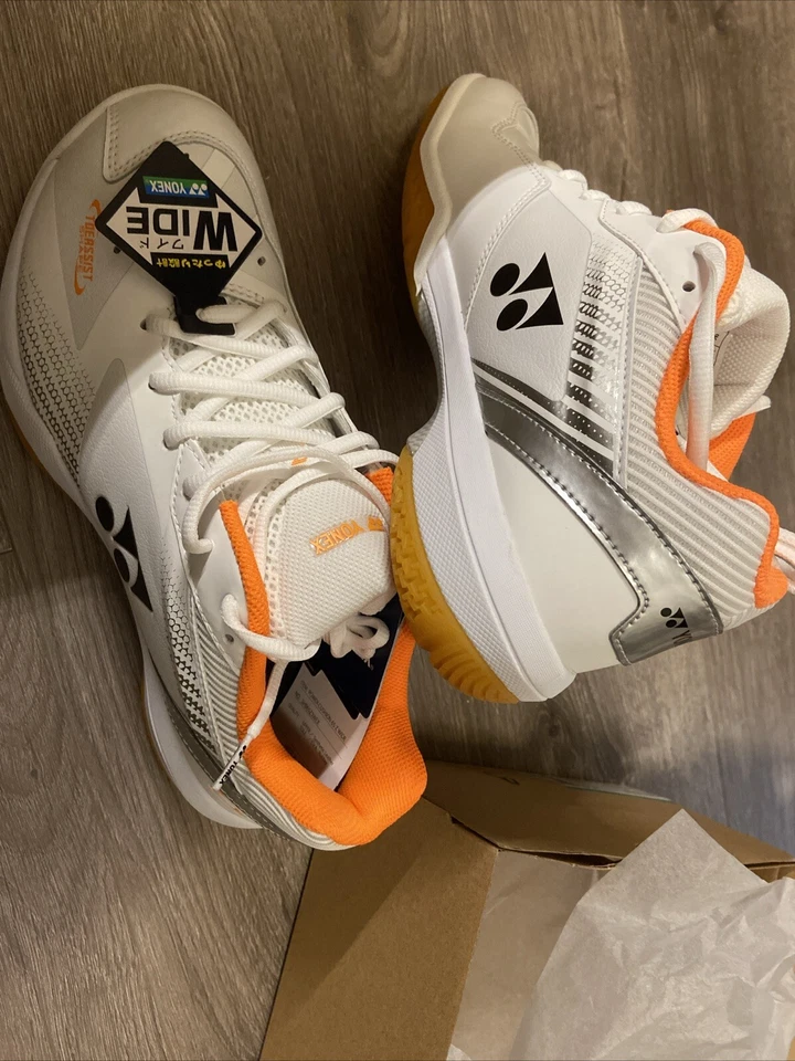 NUEVO YONEX Power Cushion 65 Z3 Ancho EE. UU. Hombres Talla 9/27 cm NARANJA Foto 3 de 4