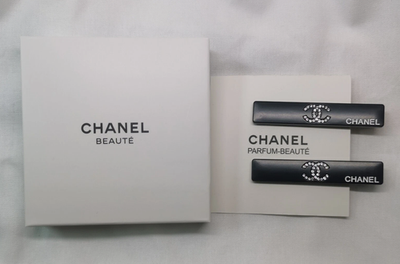 Chanel Beauty VIP Gift Black Double C Logo Rhinestones Hair  display picture 1