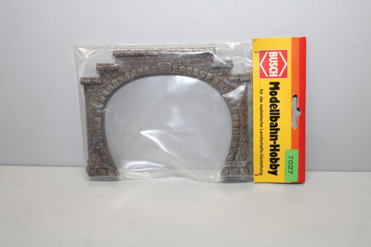 Busch 6034 Strada Autoadesiva In Scala H0 E TT | Modellismo Ferroviario | Striscia Da 1 Metro Con Marcature Moderne - 4