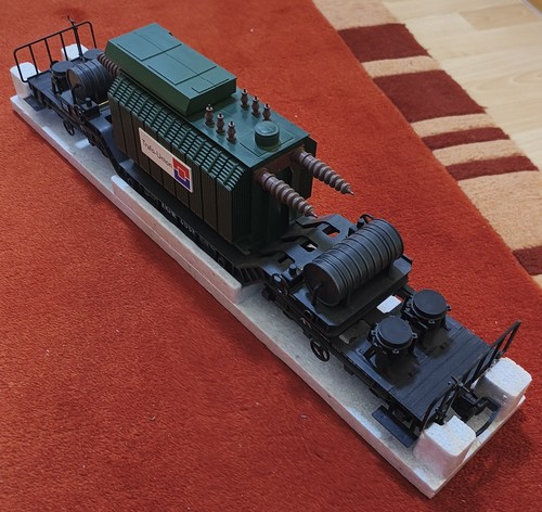 LGB  4058 Spur G 8-achsiger Tiefladewagen mit grünen Trafo (Trafo Union) | Zustand: Gebraucht