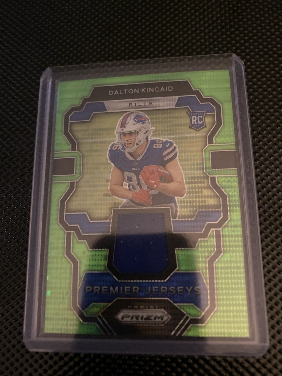 2023 Panini Prizm Green Pulsar Dalton Kincaid Bills Jersey Relic Card