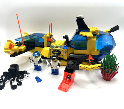 1995 LEGO Aquazone 6175 Crystal Explorer Submarine Near Complete w Minifigs