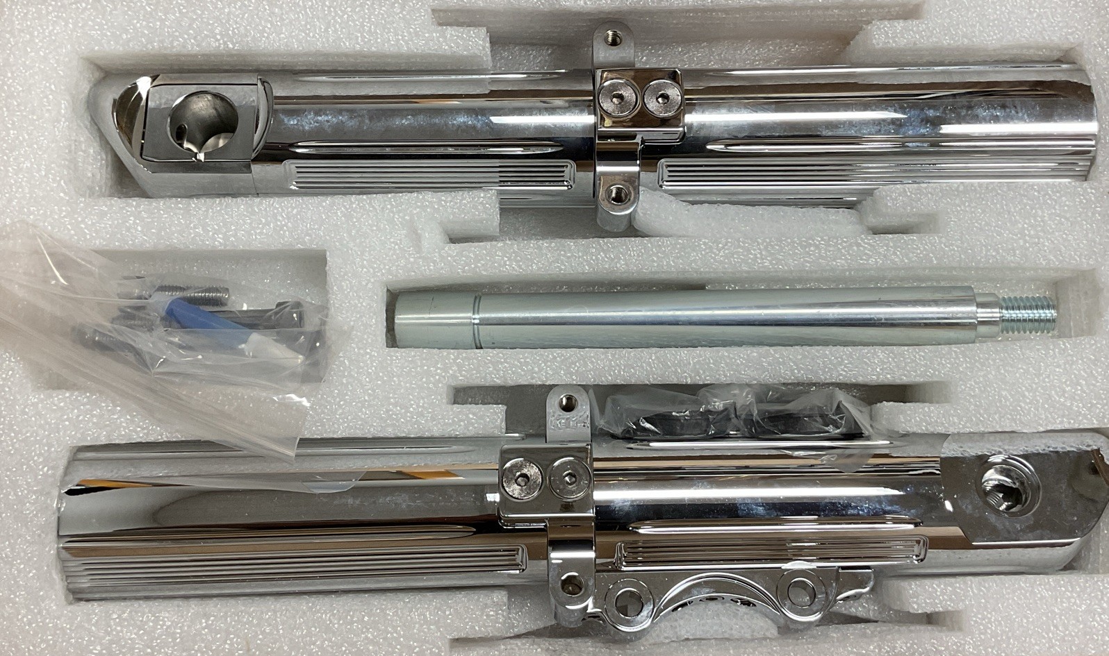 Arlen Ness 10-Gauge Hot Legs Fork Lower Set For Harley Touring 2000-2007 40-522