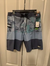 Pelagic Mens Strike Open Seas Camo Shorts Size 32