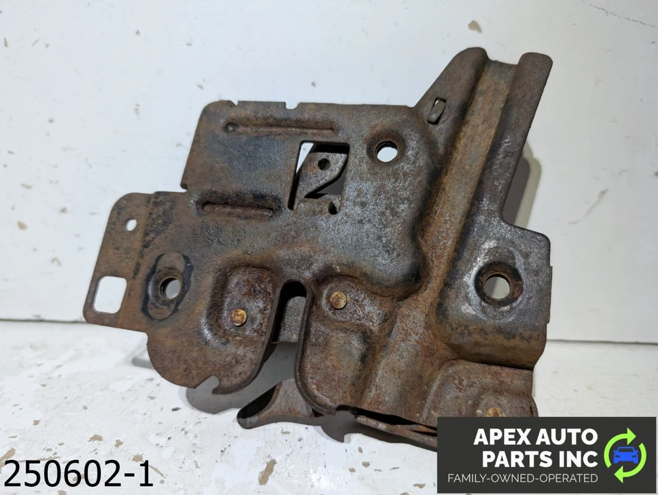 Pontiac Firebird 1993-1997 OEM 5,7 L CAPÓ INFERIOR PESTILLO BLOQUEO ACTUADOR Foto 4 de 4