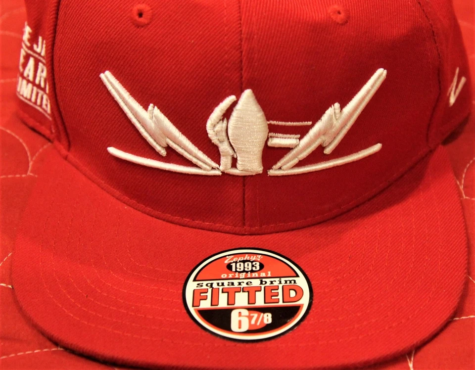 Gorra de béisbol Jesse James Firearms ilimitada ajustada de lana roja Zephy’s 6 7/8 Foto 2 de 4