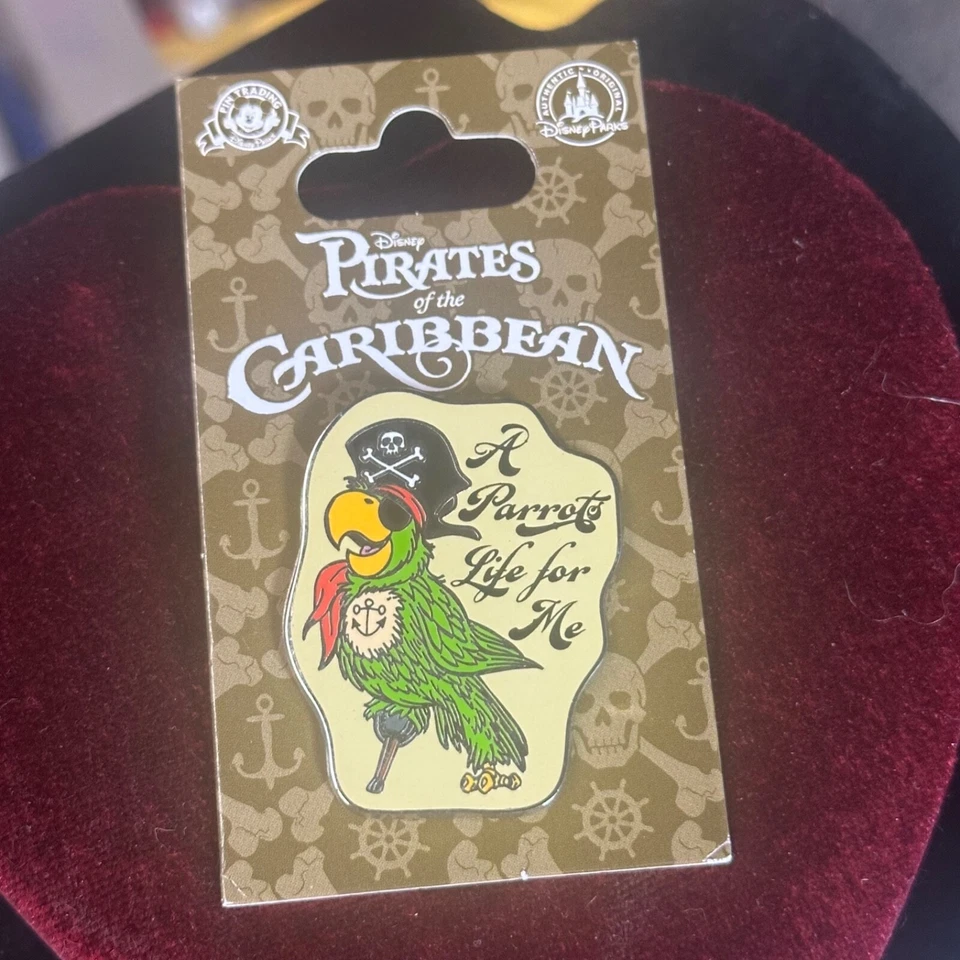 PINS DISNEY DISNEYLAND PARÍS: LORO DE PIRATAS DEL CARIBE (agotado)‏ ‏ Foto 4 de 4