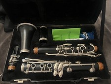 Artley 17S Student Model Clarinet with Hard Case