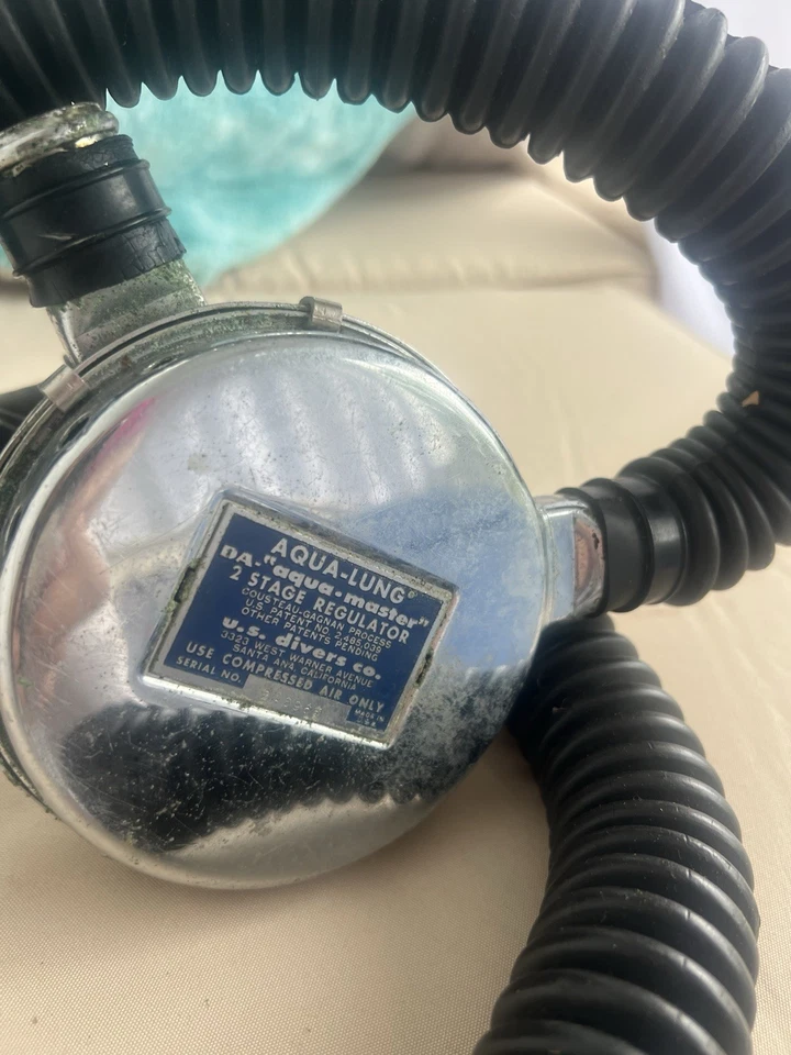 Regulador de manguera doble vintage Aqualung de 2 etapas Foto 2 de 4
