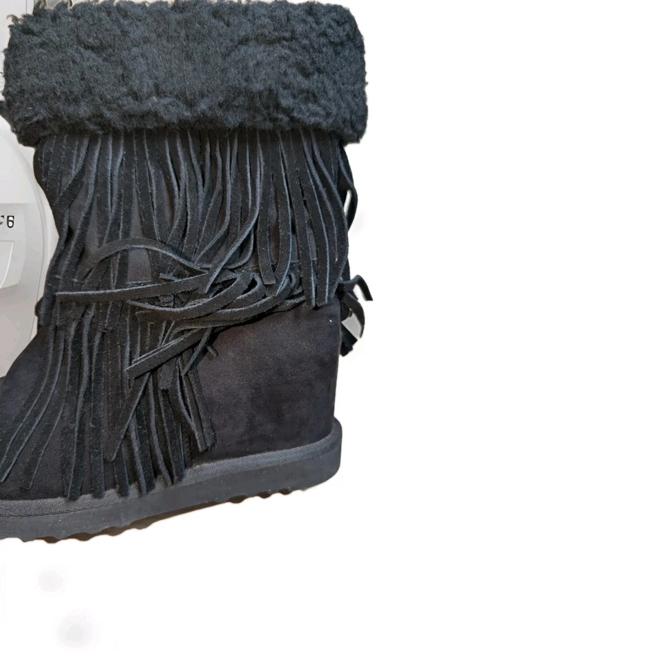 Botas boho Madden Girl ocultas con flecos de cuña negras talla 7,5 M Foto 4 de 4