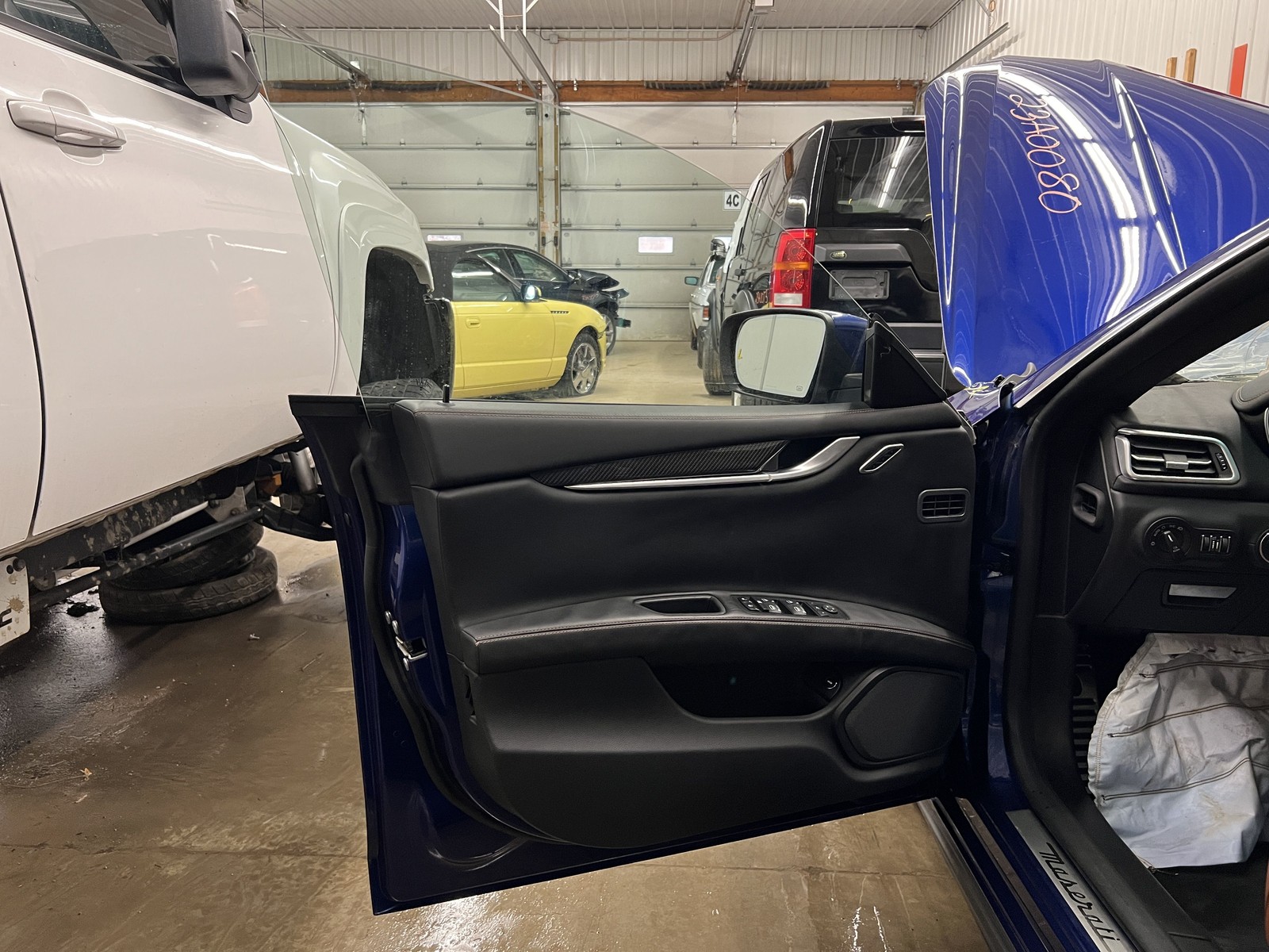Maserati Ghibli Front Left Door shell Blue
