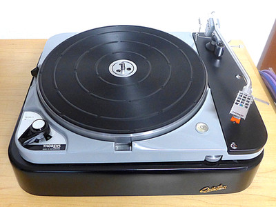 THORENS  TP 13 AUF THORENS TD 124-BRETT - MIT ANTISKATING AS 13