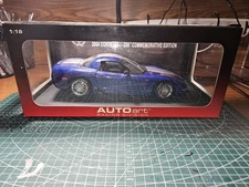1/18 Autoart 2004 Chevrolet Corvette Z06 Commemorative Edition Diecast Model In