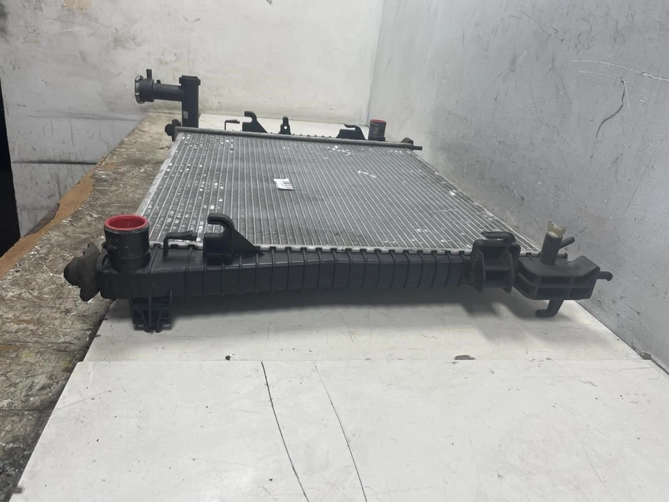 Dodge Durango 2014 radiador de refrigeración del motor OEM+ Foto 4 de 4