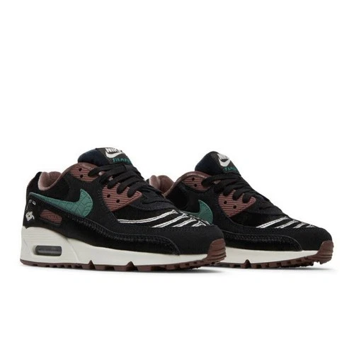 Nike Air Max 90 SE Siempre Familia DO2154-010 Women Size 6