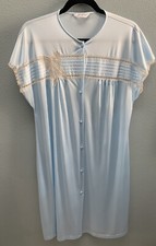 Vanity Fair Women  s Blue Sz M Embroidered Lace Bow Button Front Nightgown VTG