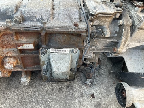 Cambio manuale per modello MITSUBISHI PAJERO 3.0 benzina 5 marce 1989 - Foto 7 di 8