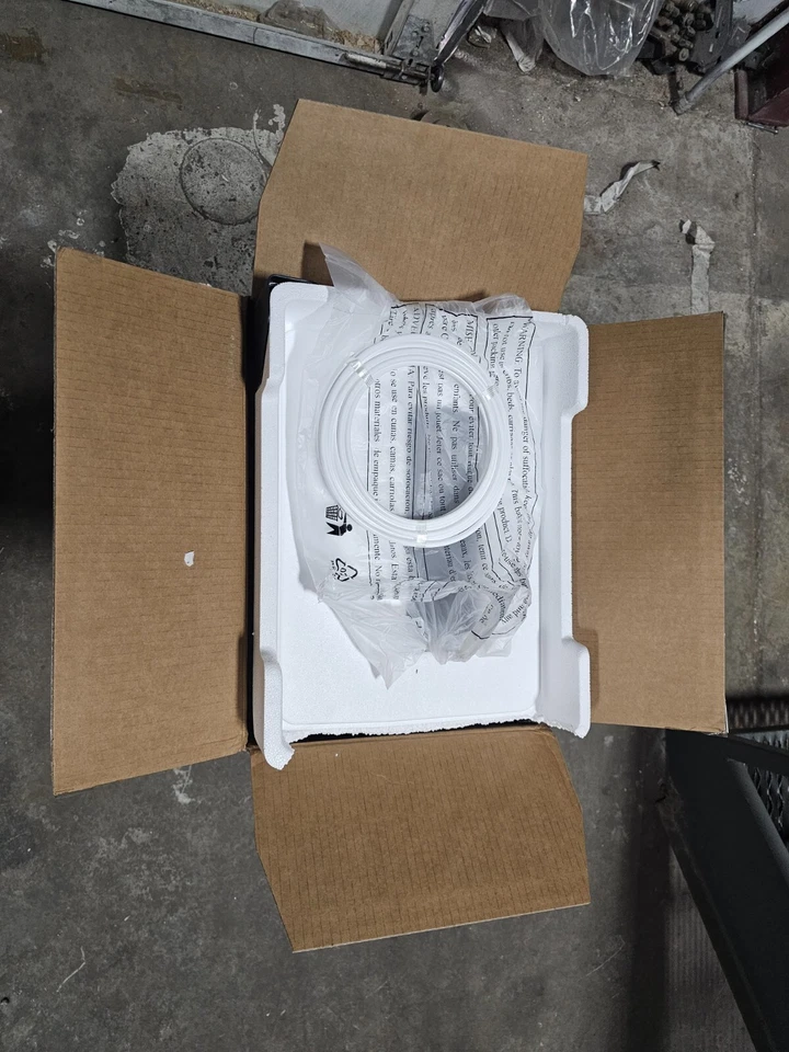 BLACK+DECKER Deshumidificador Portátil Bomba Incorporada 50 Pintas, Pantalla LED BD50PMWSA Foto 2 de 4