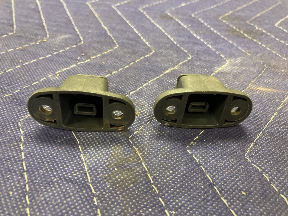 BMW 318i 325i E30 1984-1991 ganchos parasol clips retenedor OEM #2674M Foto 2 de 4