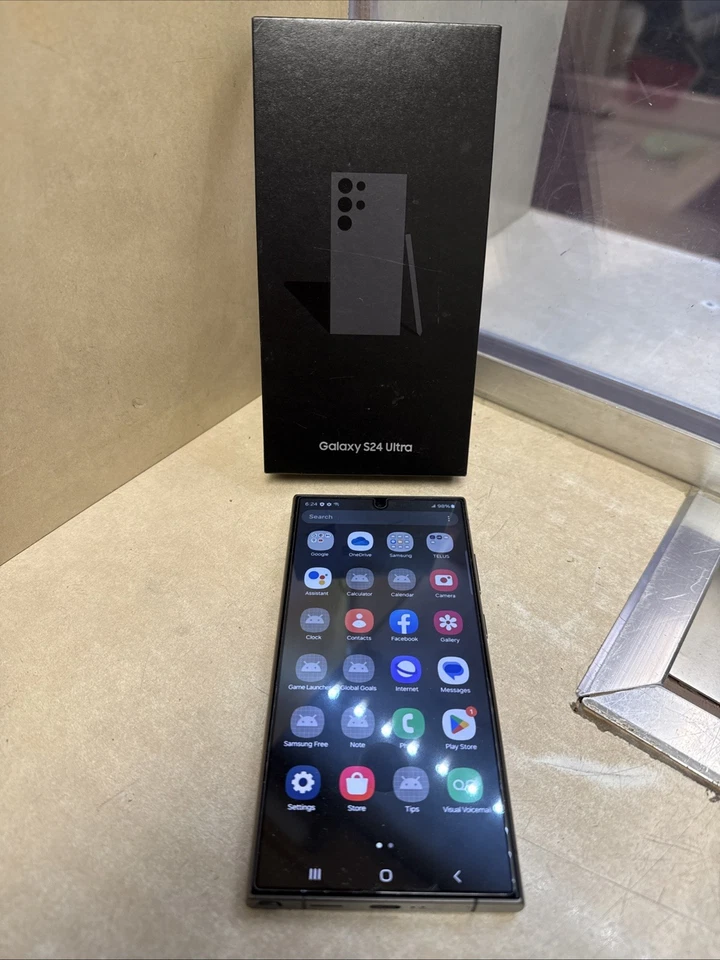 Samsung Galaxy S24 Ultra (SM-S928W) - 5G Factory Unlocked Foto 2 de 4