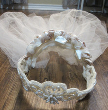 Vintage Beaded Floral White and Beige Crown Wedding Veil Removable Veil 
