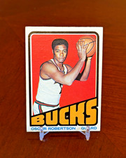 1972 Topps Basketball #25 Oscar Robertson - Bucks Star HOF - NICE!