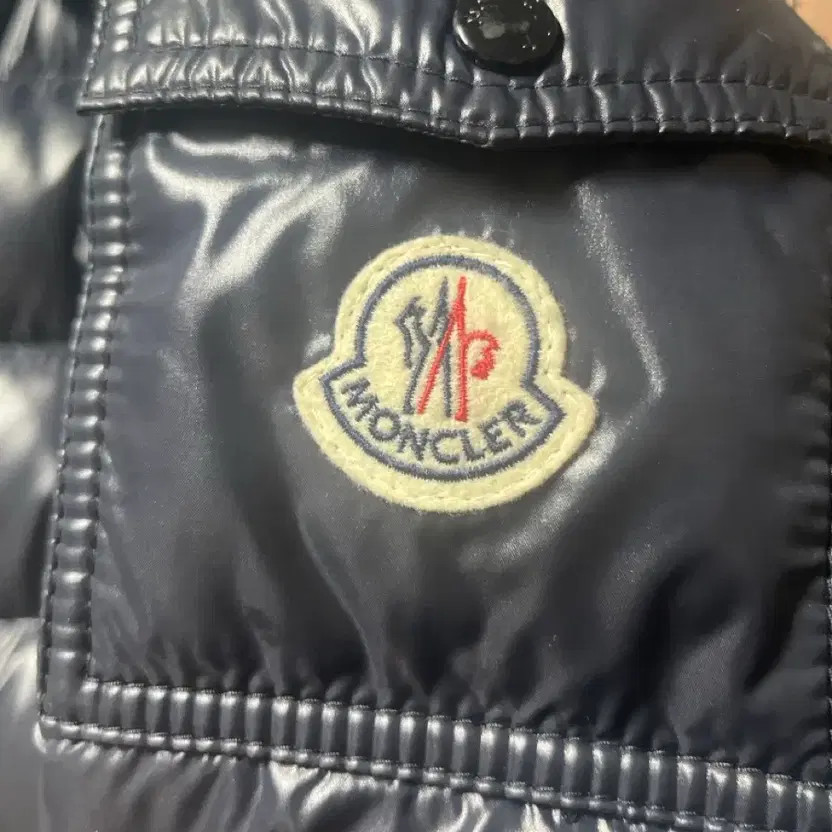 Moncler Women's Padding Body Jacket - Navy, Size 2 thumbnail 3