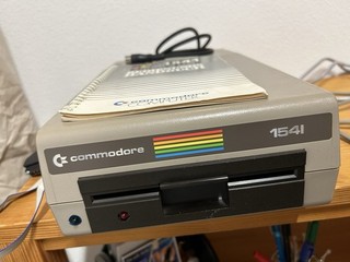 Commodore Diskettenlaufwerk VC 1541 Floppy Stromkabel Serial Kabel Anleitung