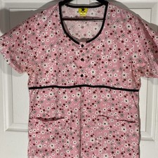 Women  s Scrubs Medium With Flowers Pink