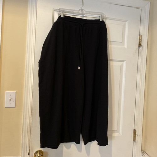 Terra & Sky Women's Plus Size Pull On French Terry Capris Sz 3XL Elastic Tie