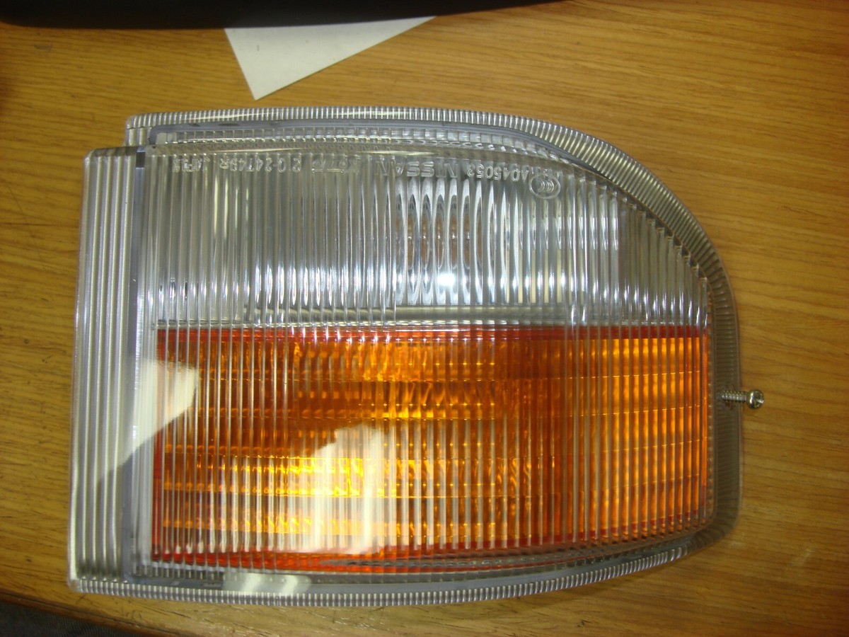 26110-WJ625 Nissan Combination lamp assy-side, rh New
